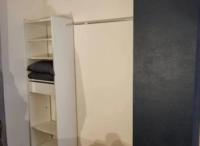 Les Cigognes De דירה